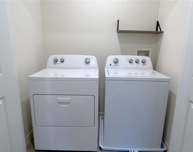6605 Sw 81st Loop - Photo Thumbnail 10