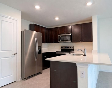 6605 Sw 81st Loop - Photo Thumbnail 4
