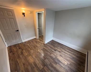 620 Martins Lane - Photo Thumbnail 11