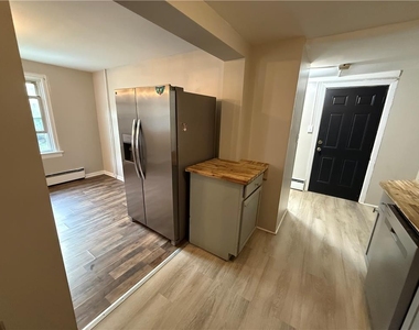 620 Martins Lane - Photo Thumbnail 7