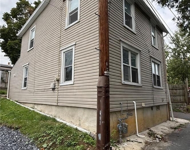 620 Martins Lane - Photo Thumbnail 1