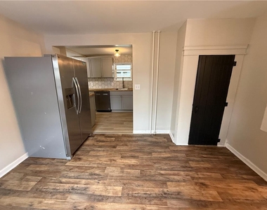 620 Martins Lane - Photo Thumbnail 5