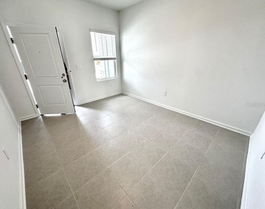5848 Energy Way - Photo Thumbnail 6