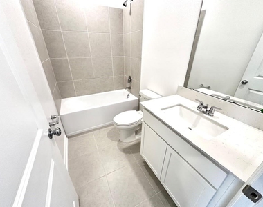 5848 Energy Way - Photo Thumbnail 16
