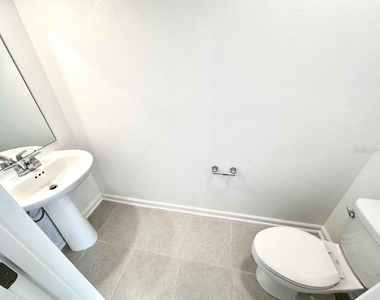 5848 Energy Way - Photo Thumbnail 4
