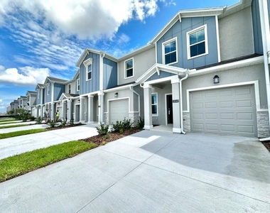 5848 Energy Way - Photo Thumbnail 2