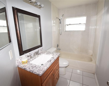 1023 Cranberry Drive - Photo Thumbnail 21