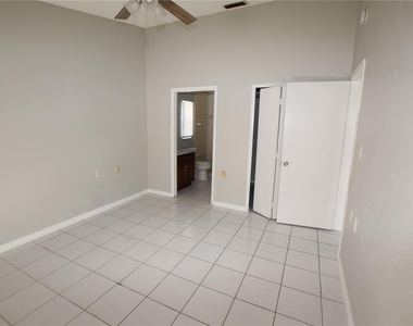1023 Cranberry Drive - Photo Thumbnail 24