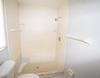 1023 Cranberry Drive - Photo Thumbnail 28