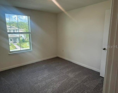16546 Barbours Creek Way - Photo Thumbnail 10