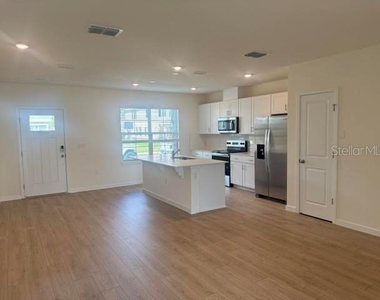 16546 Barbours Creek Way - Photo Thumbnail 5