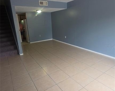 4113 S Semoran Boulevard - Photo Thumbnail 6