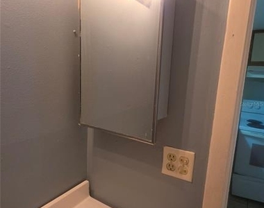 4113 S Semoran Boulevard - Photo Thumbnail 10