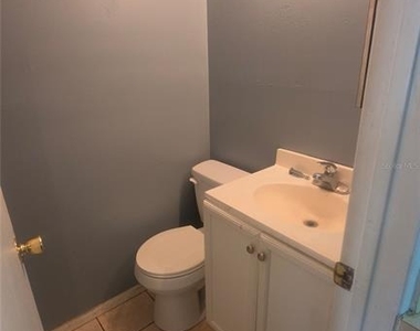 4113 S Semoran Boulevard - Photo Thumbnail 8