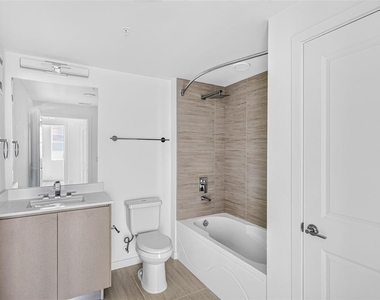 5563 Millenia Park Blvd - Photo Thumbnail 12