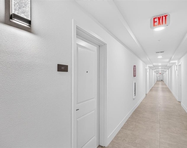 5563 Millenia Park Blvd - Photo Thumbnail 16