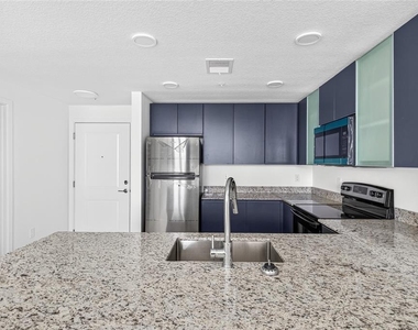 5563 Millenia Park Blvd - Photo Thumbnail 15