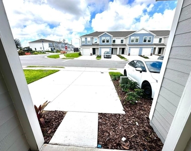 1574 Plank Place - Photo Thumbnail 5