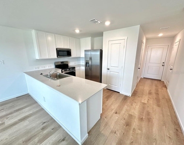 2986 Cherry Lane - Photo Thumbnail 6