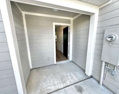 2986 Cherry Lane - Photo Thumbnail 2