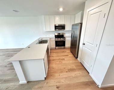 2986 Cherry Lane - Photo Thumbnail 12