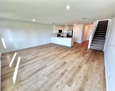 2986 Cherry Lane - Photo Thumbnail 8