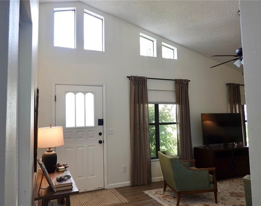 5195 W Kristina Loop - Photo Thumbnail 2