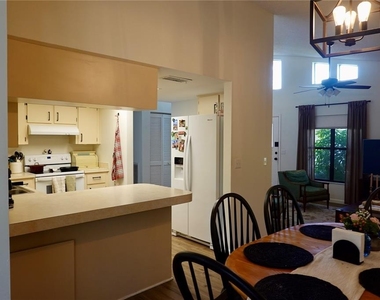 5195 W Kristina Loop - Photo Thumbnail 12