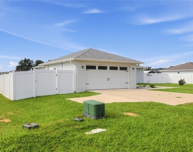 4334 E Maryland Street - Photo Thumbnail 3