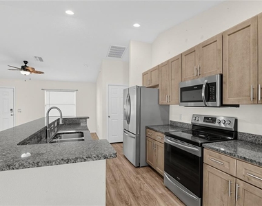 4334 E Maryland Street - Photo Thumbnail 13