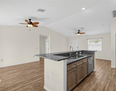 4334 E Maryland Street - Photo Thumbnail 7