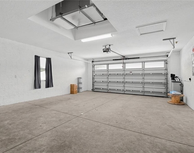 4334 E Maryland Street - Photo Thumbnail 4