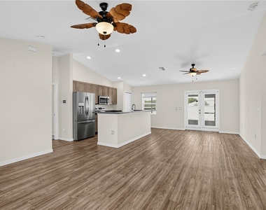 4334 E Maryland Street - Photo Thumbnail 10