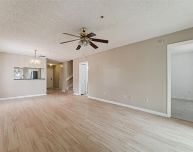 1192 N Fairway Drive - Photo Thumbnail 3