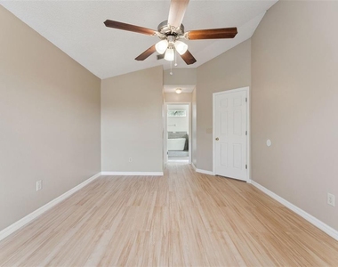 1192 N Fairway Drive - Photo Thumbnail 8