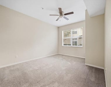 4006 Venetian Bay Drive - Photo Thumbnail 9