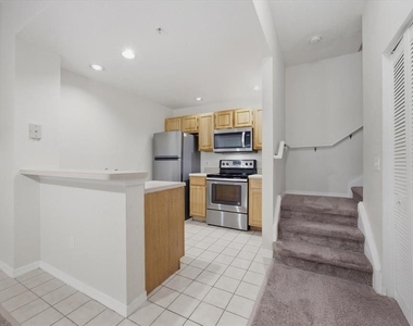4006 Venetian Bay Drive - Photo Thumbnail 4
