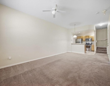 4006 Venetian Bay Drive - Photo Thumbnail 5
