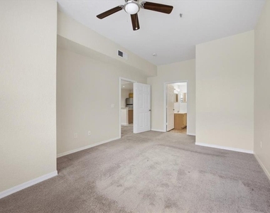 4006 Venetian Bay Drive - Photo Thumbnail 10