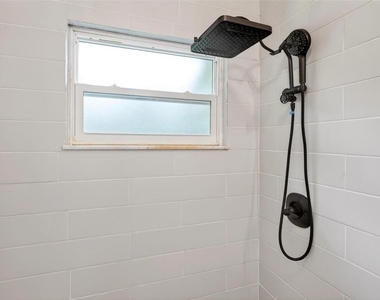 10541 3rd Avenue - Photo Thumbnail 28