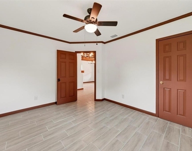 10541 3rd Avenue - Photo Thumbnail 25