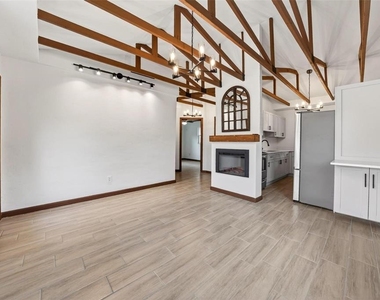10541 3rd Avenue - Photo Thumbnail 7