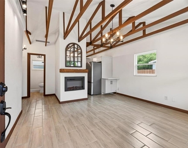 10541 3rd Avenue - Photo Thumbnail 5