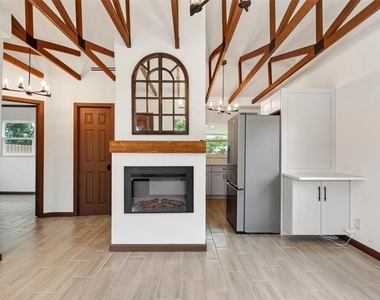 10541 3rd Avenue - Photo Thumbnail 9