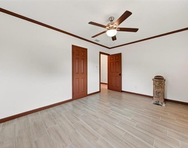 10541 3rd Avenue - Photo Thumbnail 21