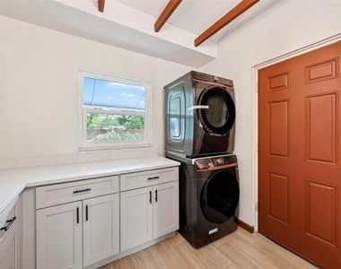 10541 3rd Avenue - Photo Thumbnail 16