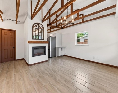 10541 3rd Avenue - Photo Thumbnail 6