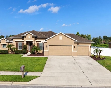 700 Elkhorn Fern Lane - Photo Thumbnail 1