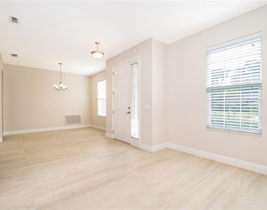 700 Elkhorn Fern Lane - Photo Thumbnail 4