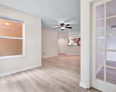 4504 Commander Drive - Photo Thumbnail 17